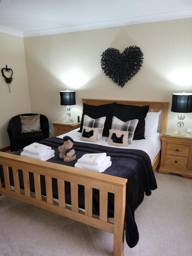 Avalon Hotel Inverness Bagian luar foto